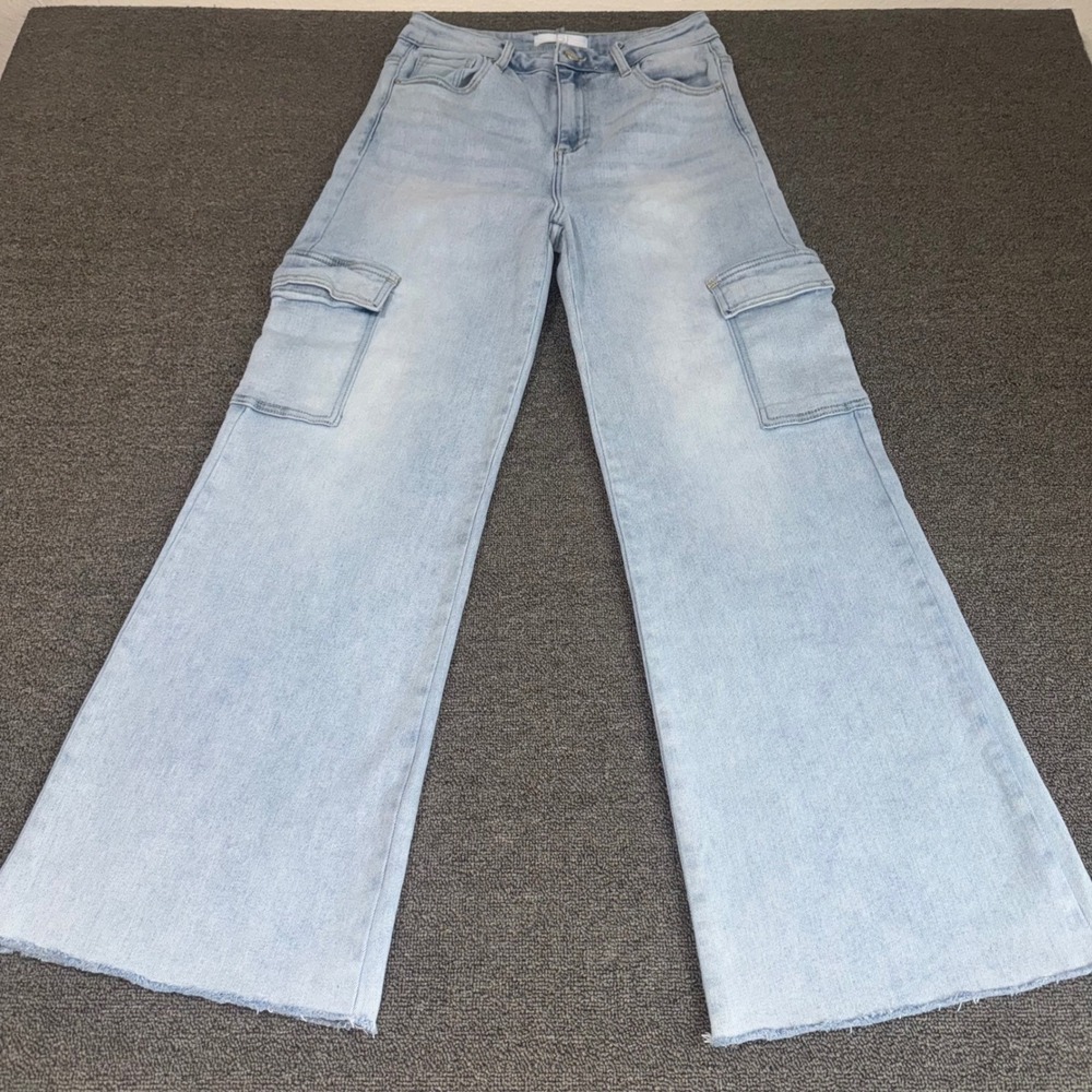 Risen Jeans Light Wash Wide Leg Cargo Jeans Women's Size 9/29 Utility Streetwear